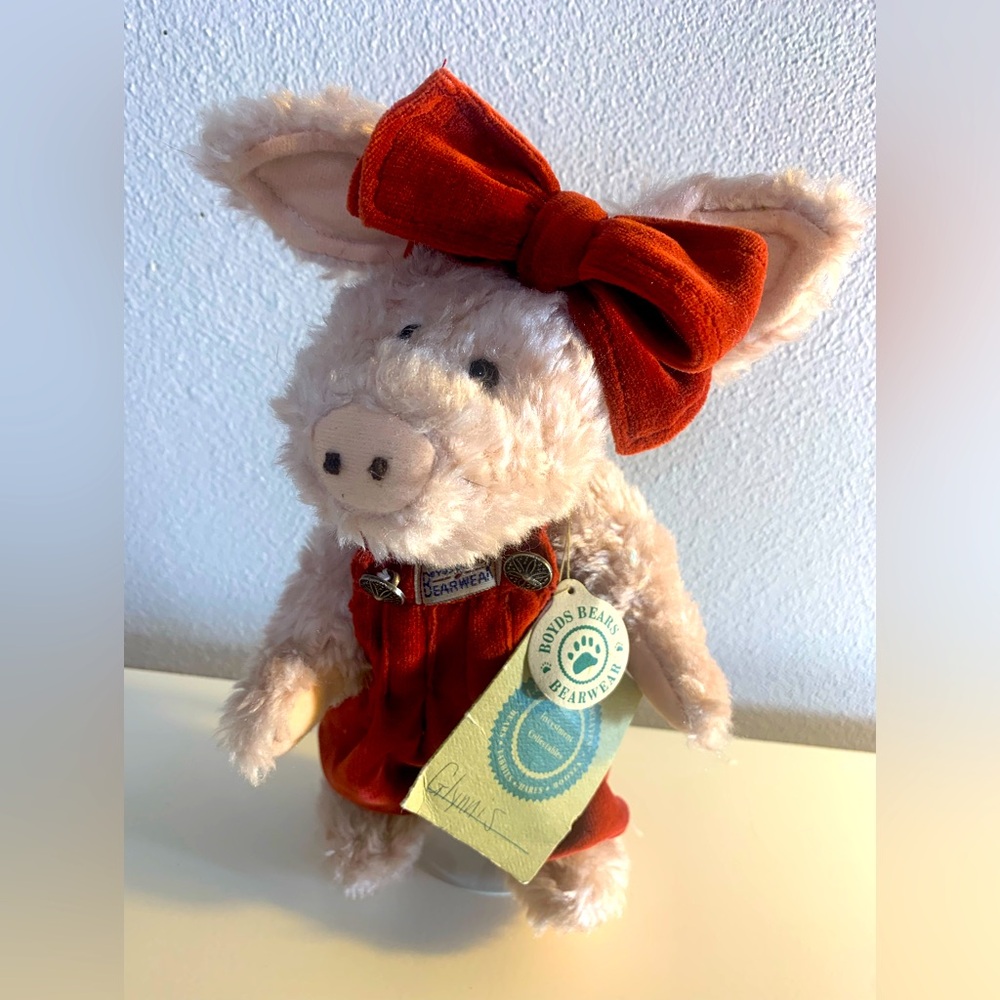 Boyds Bears Pig Kaitlin McSwine 9” in overalls w bow original tags